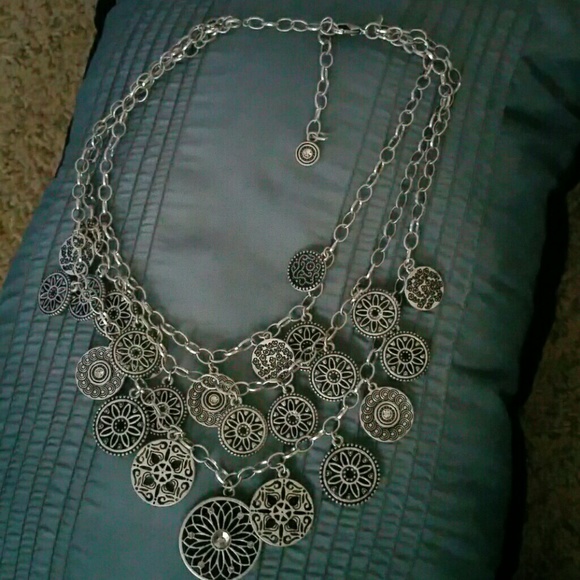 Adorable layered necklace