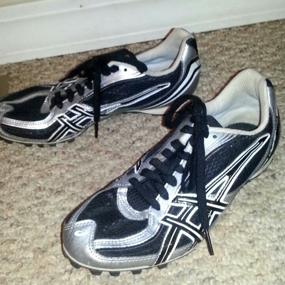 Track spikes