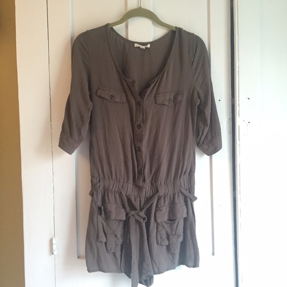 Adorable romper.