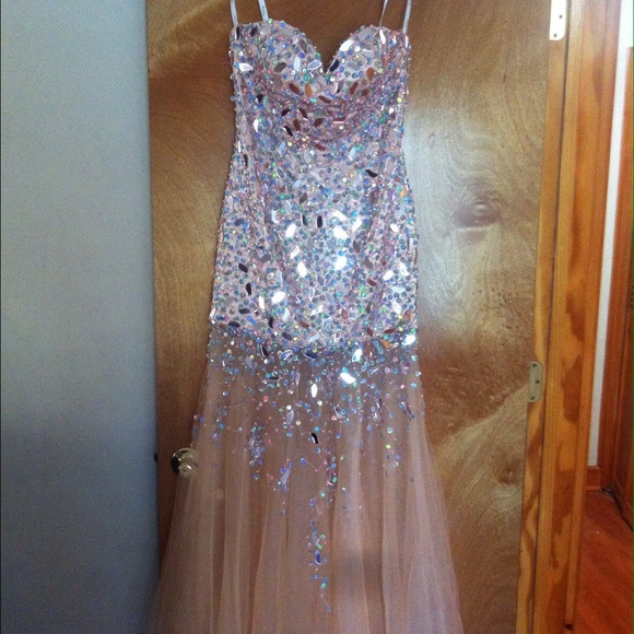 ♦️SOLD♦️long Tiffany Designs prom dress💕