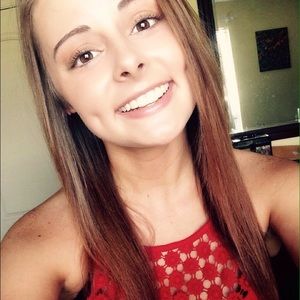 Meet your Posher, Kayla