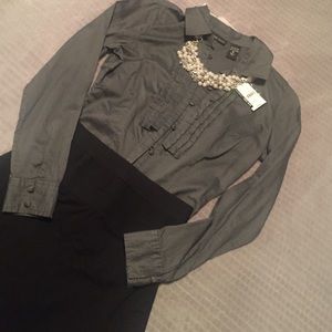 NWT Gray Button-Up! Small
