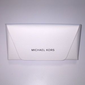 Micheal Kors sun/glasses case