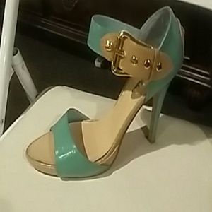 Michael Antonio Sandal