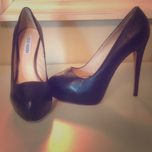 Steve Madden pumps