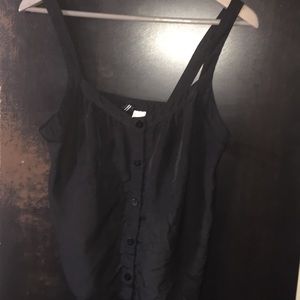 Black button tank
