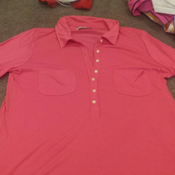 Quarter sleeve pink half button up Hollister shirt