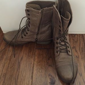 Steve Madden Troopa Boot