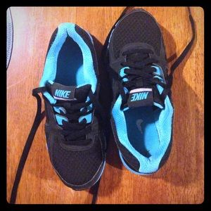 Nike Dual Fusion ST2 Running Shoes