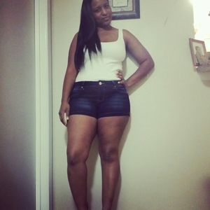 Meet your Posher, Traci