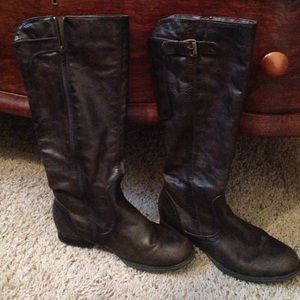 Bare traps dark brown semidistressed leather boots