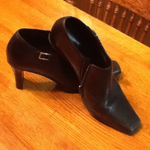 Nicole black leather booties