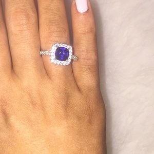 ️⛔️ SOLD ⛔️