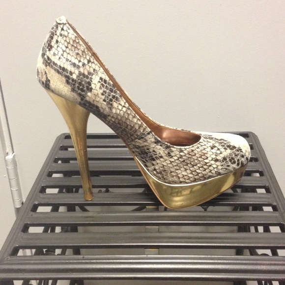 Steve Madden snake print heels - Picture 2 of 4