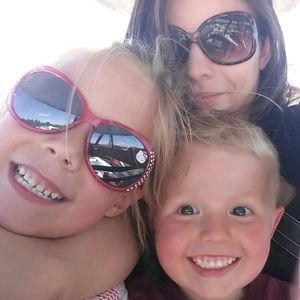 Meet your Posher, Inez