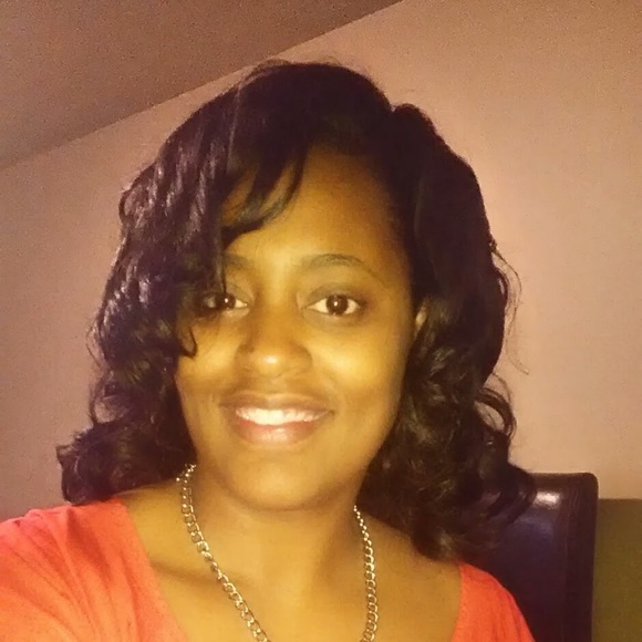 Meet your Posher, Andrea - Picture 1 of 1