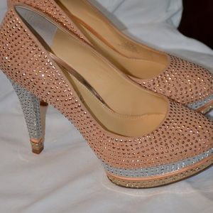 Gianni Bini Beige glitter Pumps size 6.5