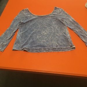 Blue acid wash 3/4 arm length top