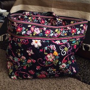 Vera Bradley Grand tote. In Ribbons