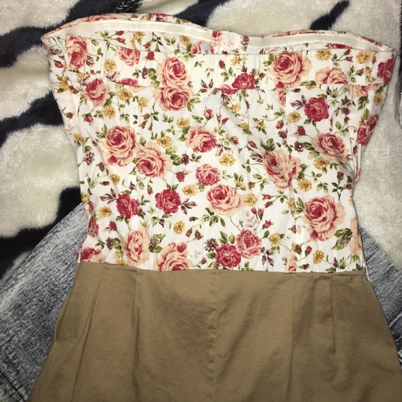 Floral & khaki one piece romper - Picture 7 of 8