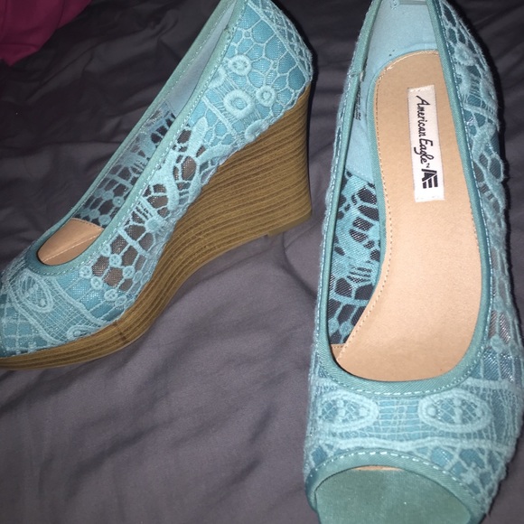 AE Heels - Picture 2 of 3