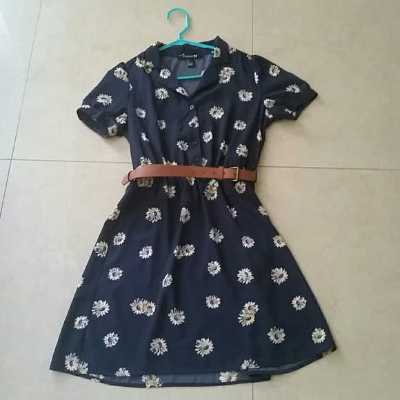 Navy floral printed dress NWOT