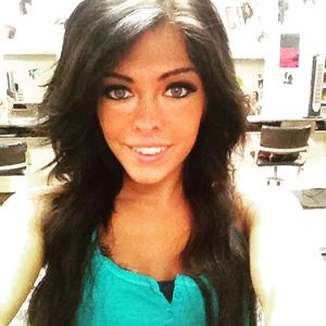 Meet your Posher, Destaney