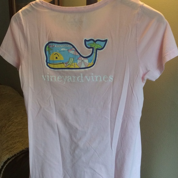 Vineyard Vines Tops - Vineyard vines short sleeve T-shirt extra small.