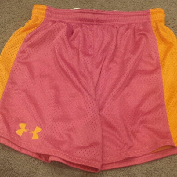 Under Armour loose heat gear shorts