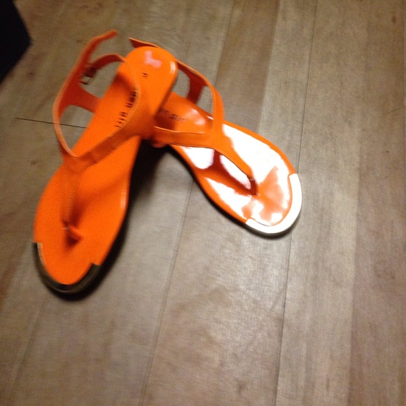 Sandal - Picture 2 of 4