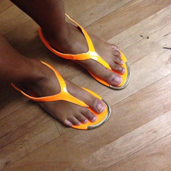 Sandal - Picture 4 of 4