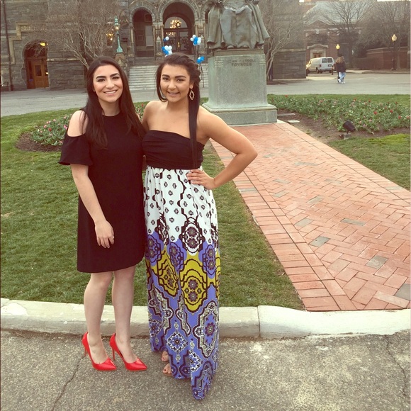 Meet your Posher, Elizabeth - Picture 1 of 2