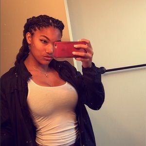 Meet your Posher, Tara