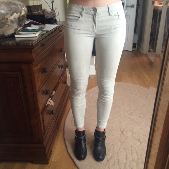 light grey moto skinny jeans