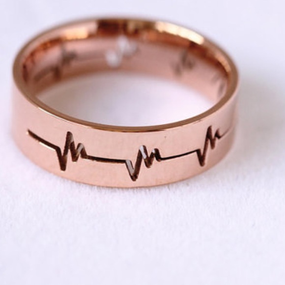 Heart beat ring - Picture 1 of 2