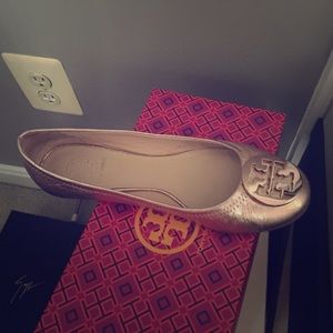 Tory Burch Reva flat
