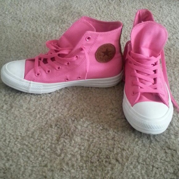 Bright pink converse all star. Brand new