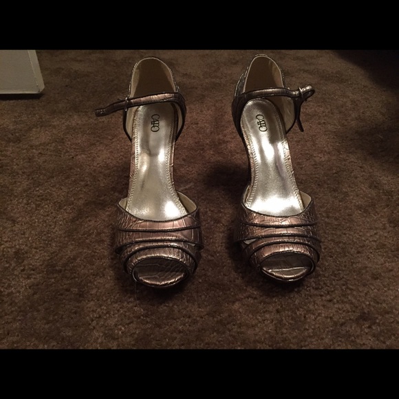 Alligator style high heels!