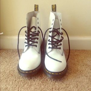 DR. MARTENS 1460