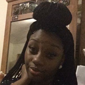 Meet your Posher, Dana