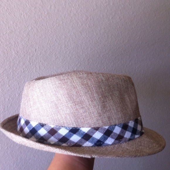 Statement Hat - Picture 2 of 4