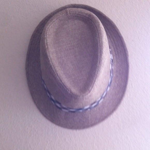 Statement Hat - Picture 4 of 4