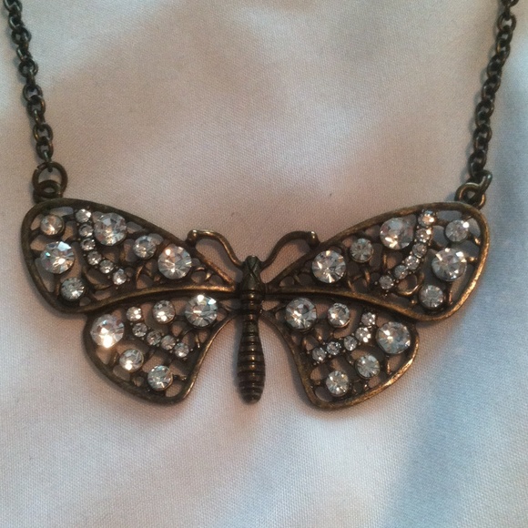 Earrings and necklaces - Picture 3 of 4