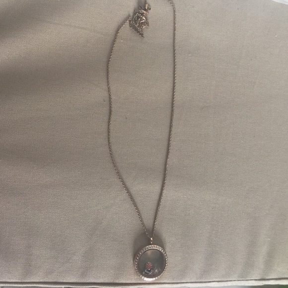 Origami Owl Rose Gold Medium Swarovski Necklace