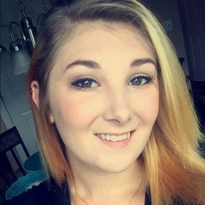 Meet your Posher, Alaya