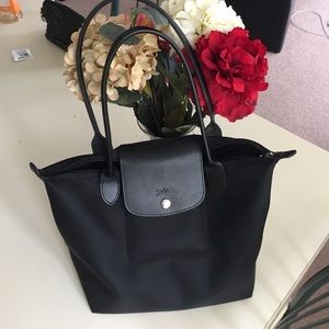 100% authentic longchamp all black medium bag
