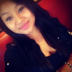 Meet your Posher, Claudia