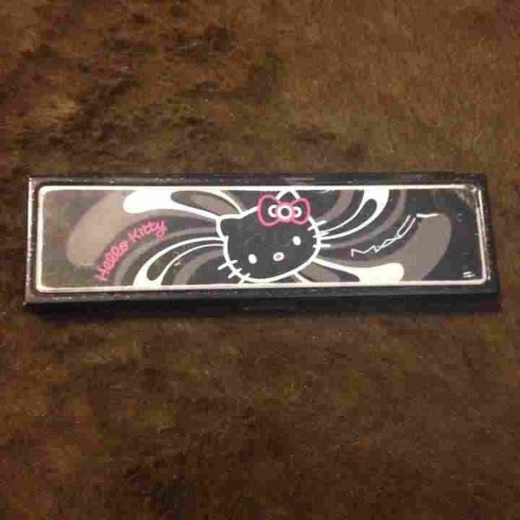 MAC limited edition HELLO KITTY