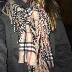 Burberry London scarf 100% cashmere