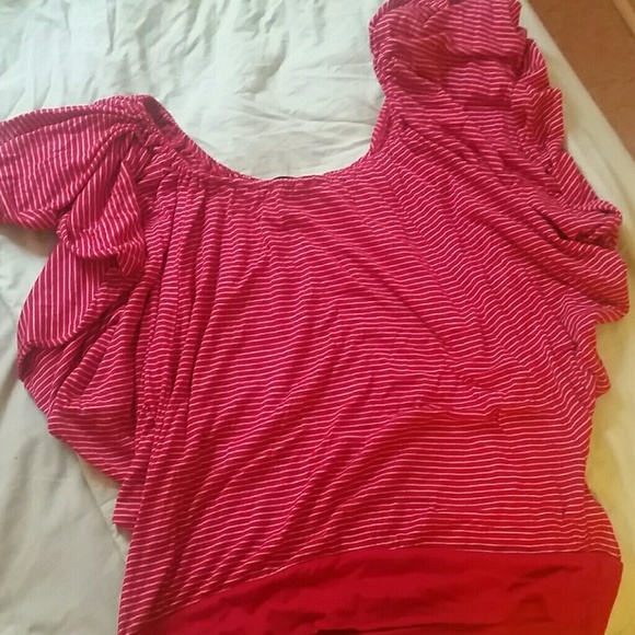 Red striped shirt with oversized sleeves